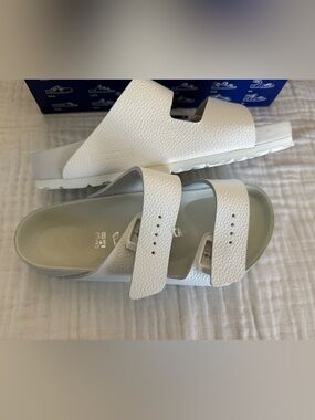 NWT Birkenstock Arizona Leather Sandals Size 38 Regular/Wide